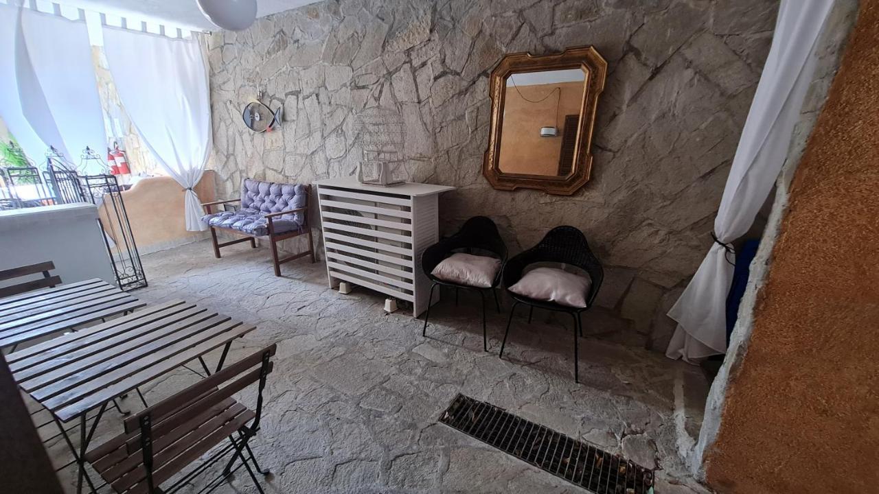 לה מדלנה Residence Borgo Punta Villa מראה חיצוני תמונה