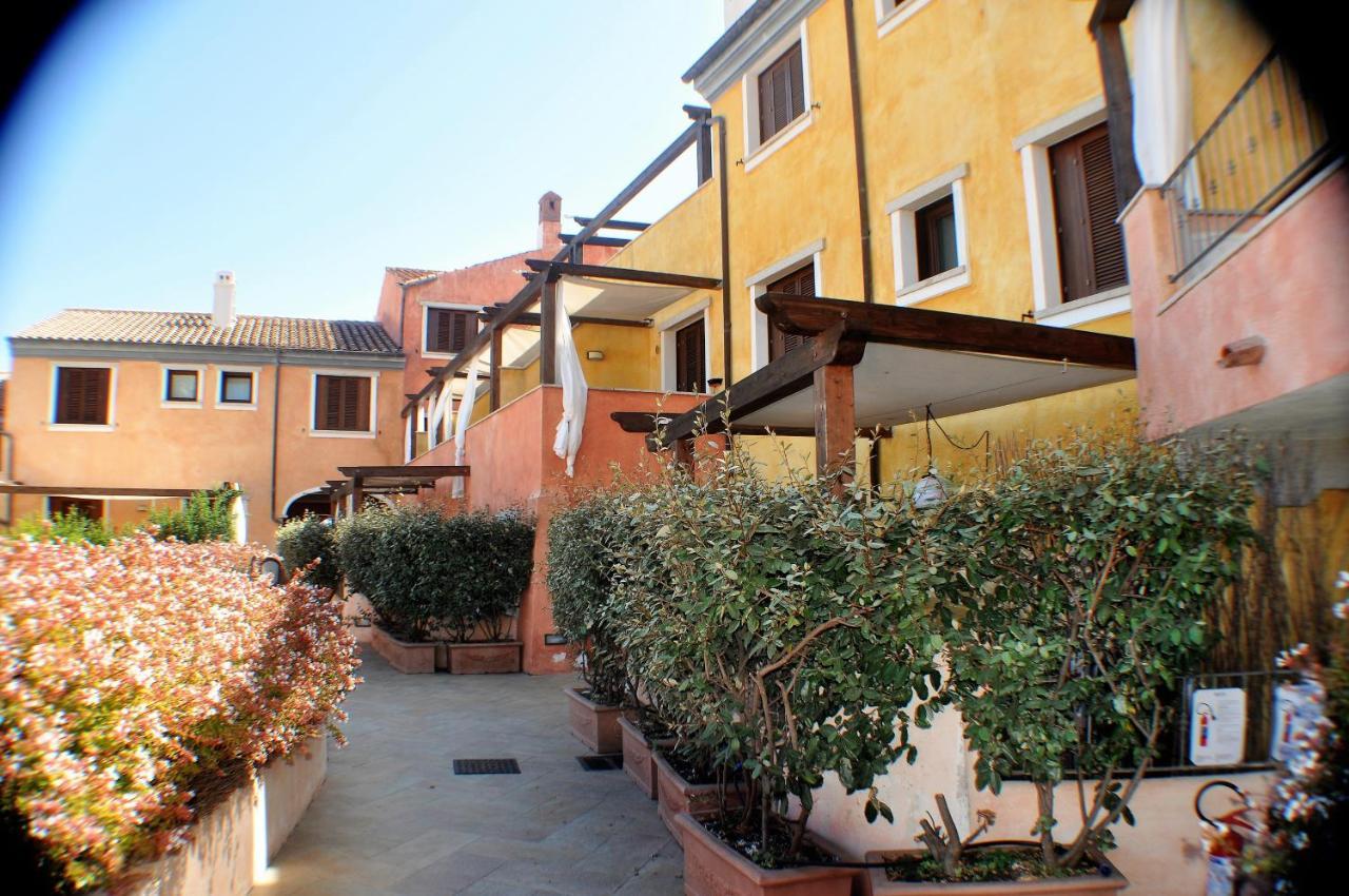 לה מדלנה Residence Borgo Punta Villa מראה חיצוני תמונה