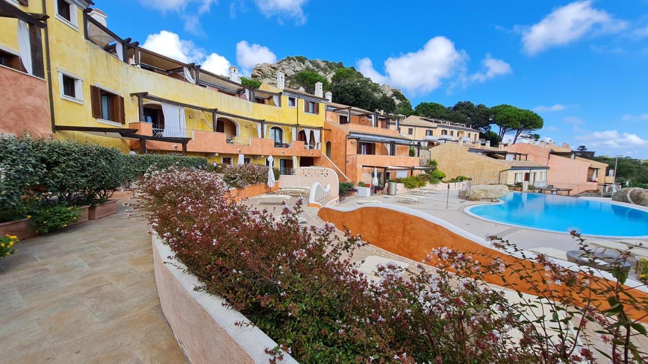 לה מדלנה Residence Borgo Punta Villa מראה חיצוני תמונה