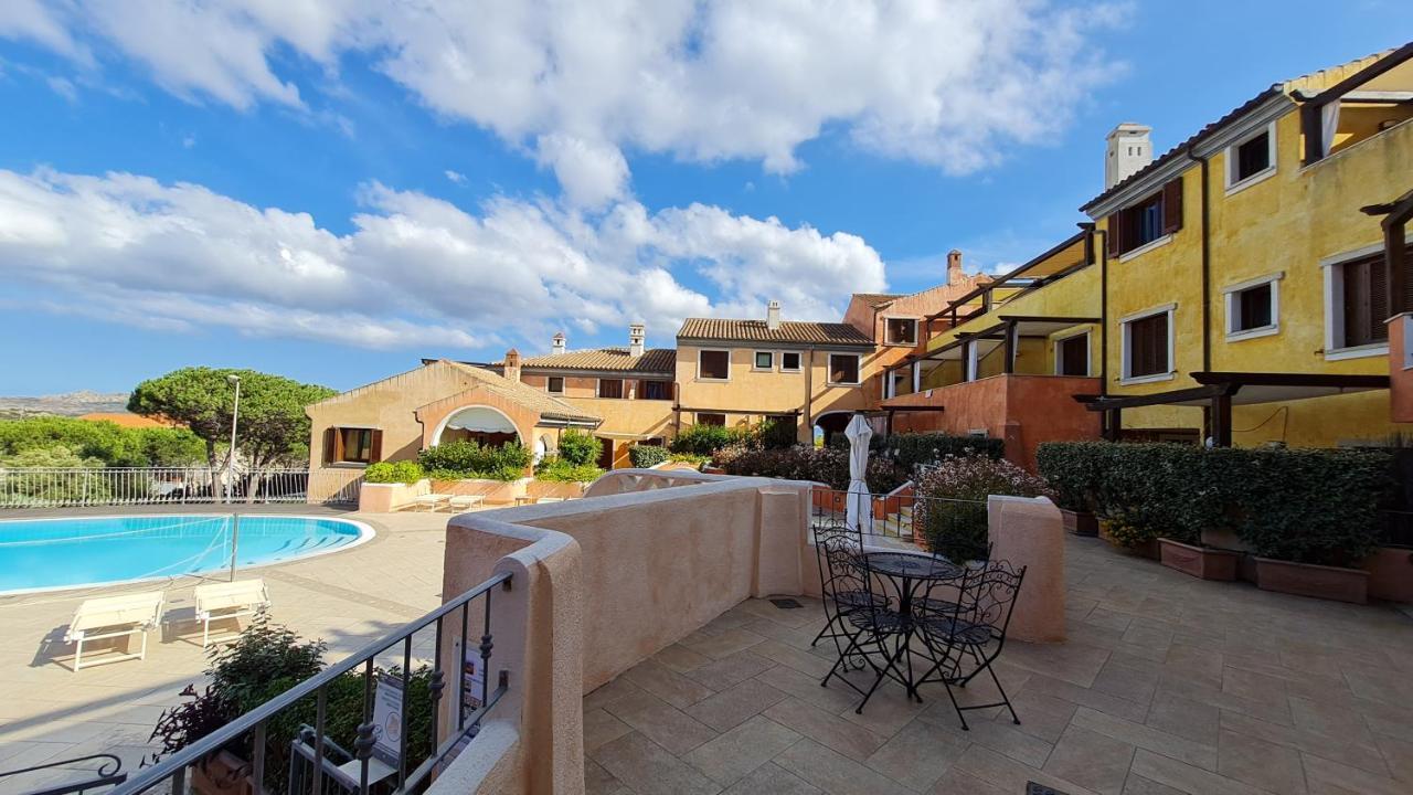 לה מדלנה Residence Borgo Punta Villa מראה חיצוני תמונה