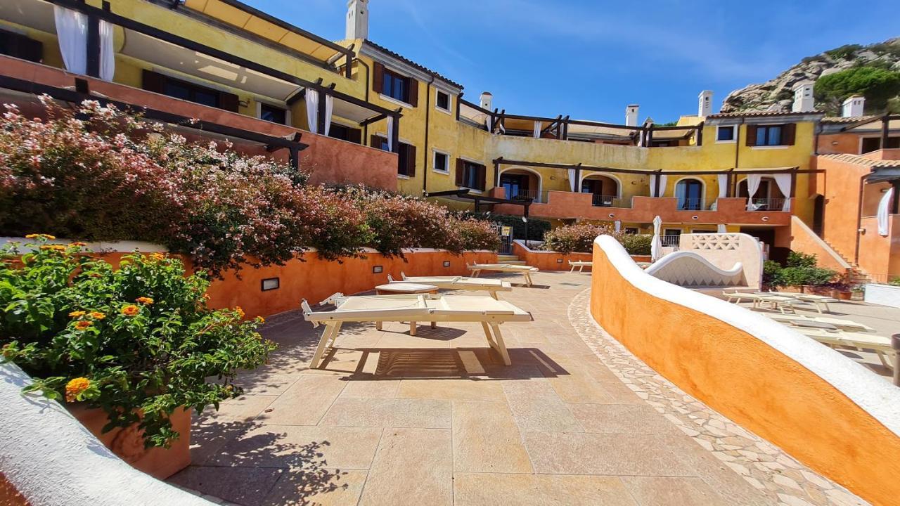 לה מדלנה Residence Borgo Punta Villa מראה חיצוני תמונה