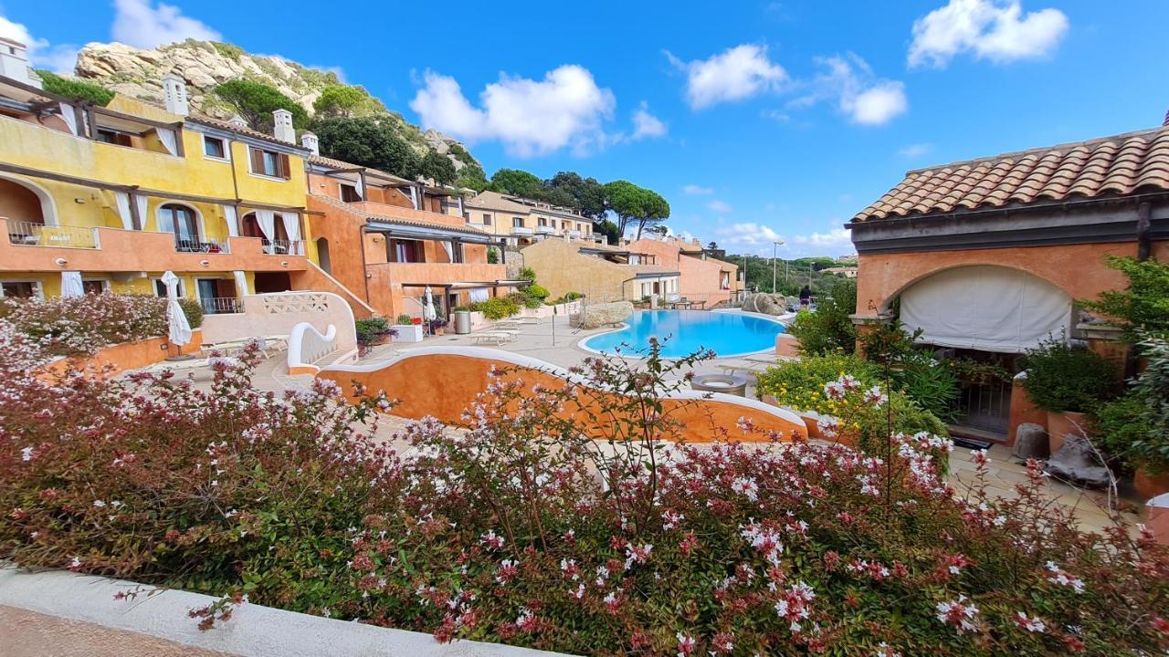 לה מדלנה Residence Borgo Punta Villa מראה חיצוני תמונה