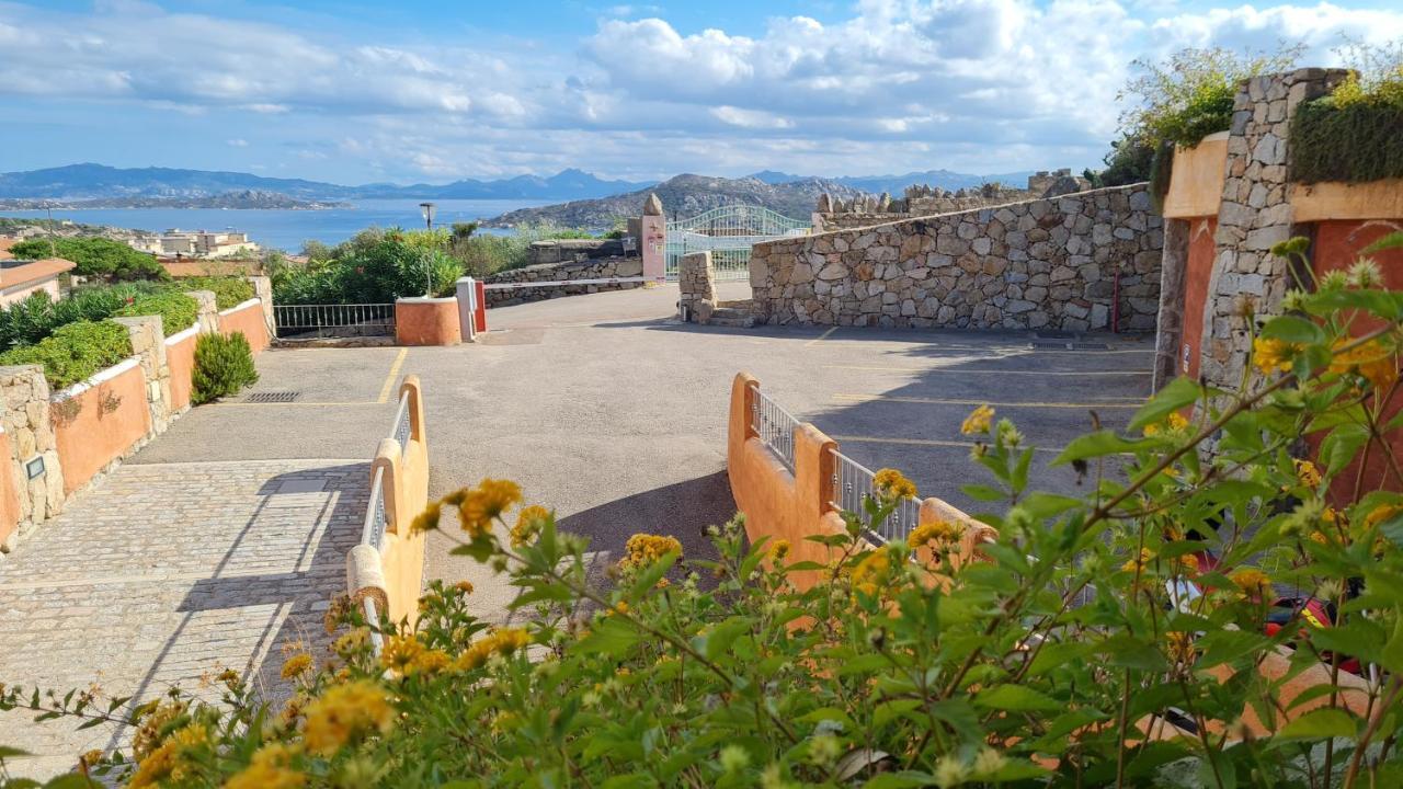 לה מדלנה Residence Borgo Punta Villa מראה חיצוני תמונה