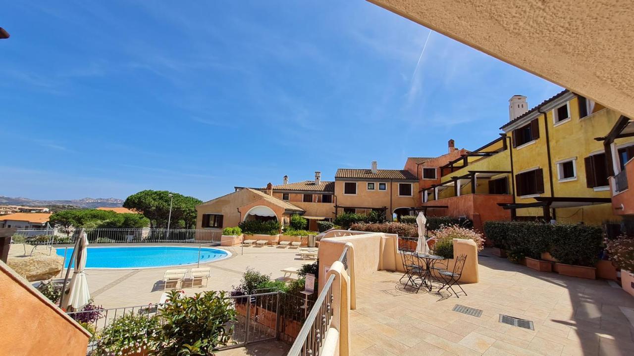 לה מדלנה Residence Borgo Punta Villa מראה חיצוני תמונה