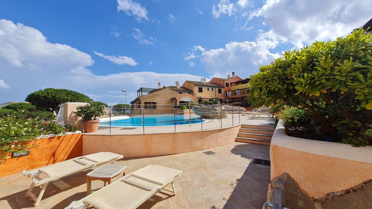 לה מדלנה Residence Borgo Punta Villa מראה חיצוני תמונה