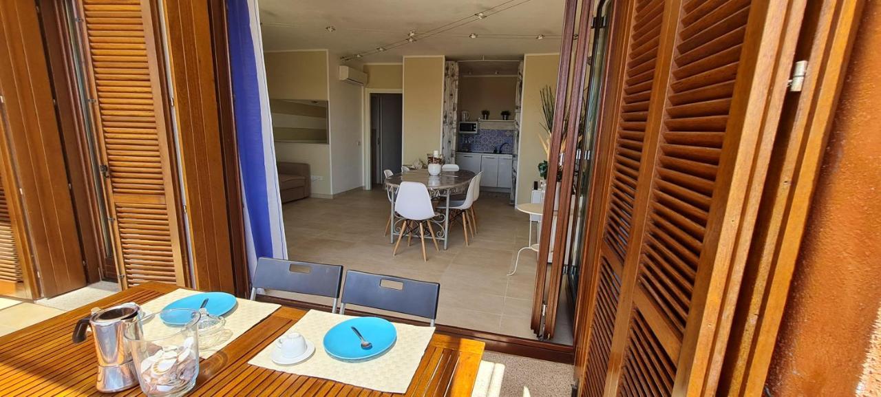 לה מדלנה Residence Borgo Punta Villa מראה חיצוני תמונה
